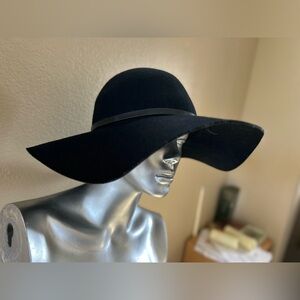 Levi's Classic Black Wide-Brim Hat